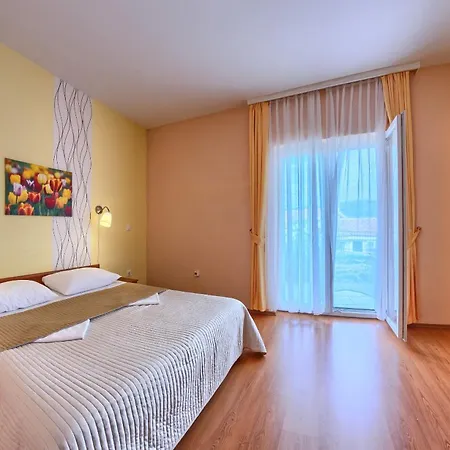 Ruzmarin Apartment