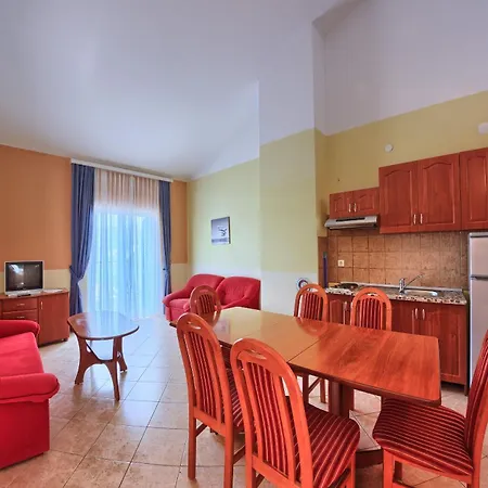 Ruzmarin Apartment *